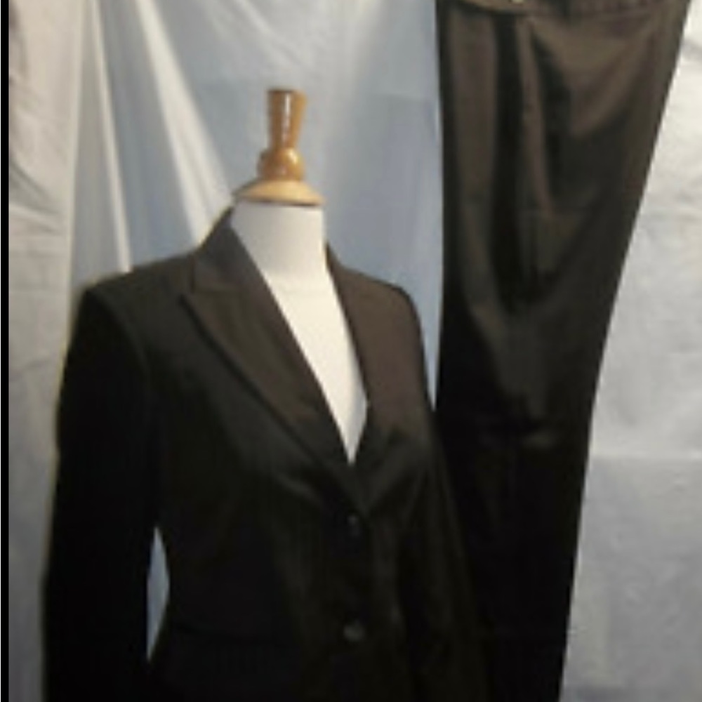 Women’s Suit. United Colors of Benetton. European size 40.